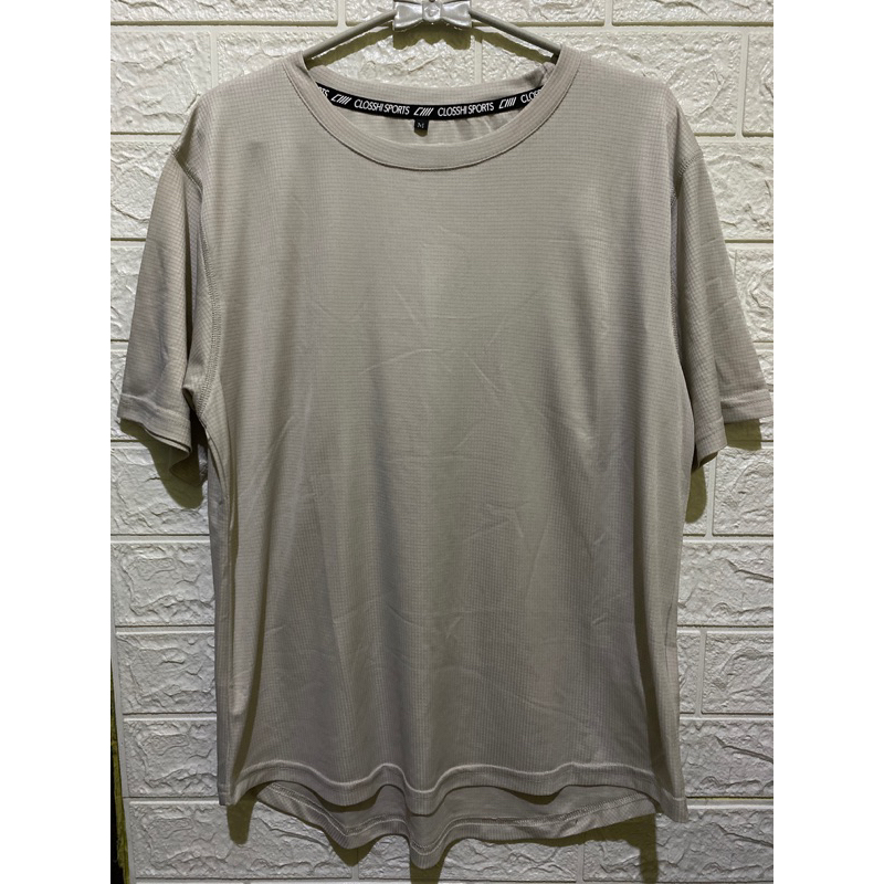 Kaos olahraga preloved