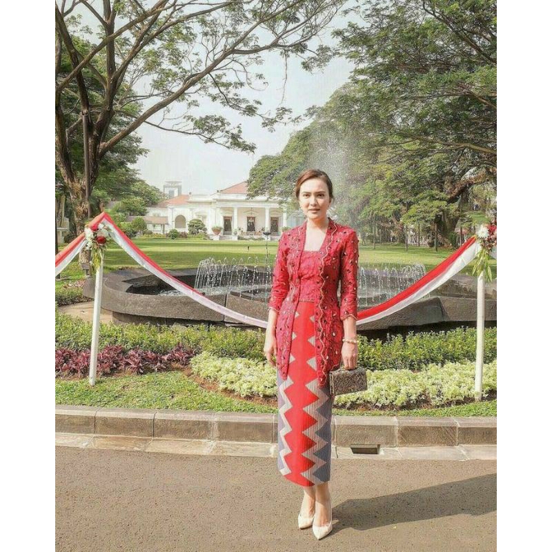 POLA KEBAYA KUTUBARU