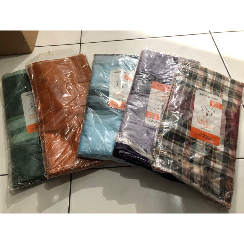 Sarung cap gajah manggis 6000 benang
