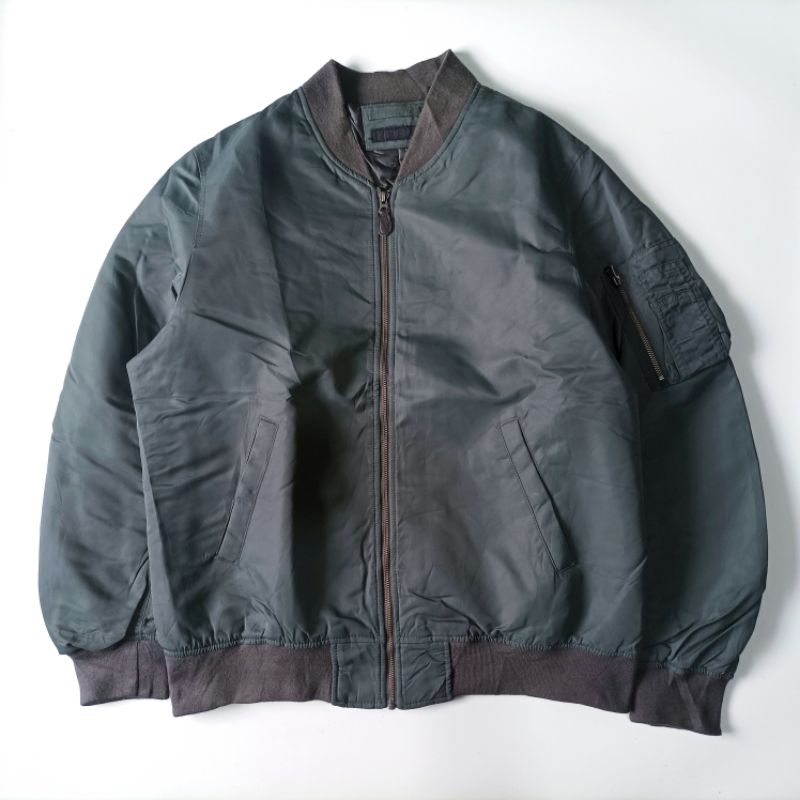 Bomber uniqlo XL pria
