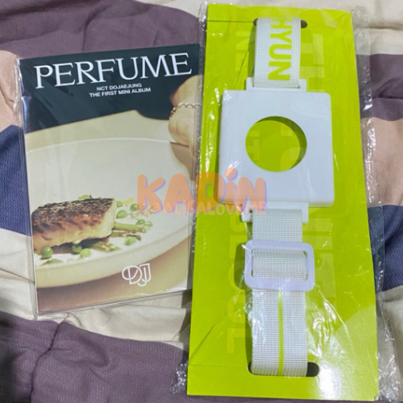 lighstick strap (without pc) + nct dojaejung djj postcard set jaehyun (sealed, full set)