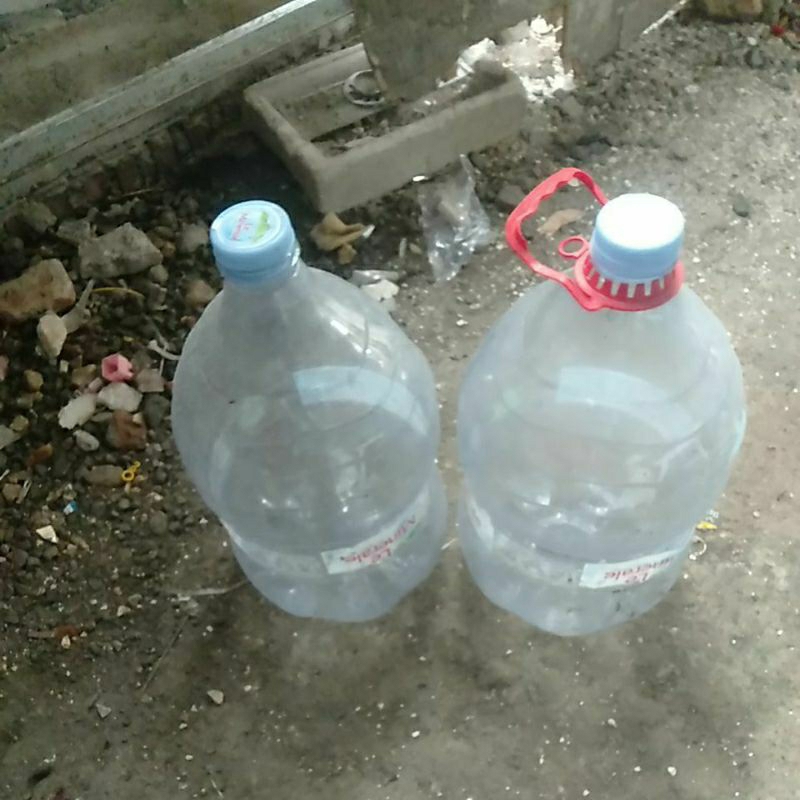galon le minerale bekas