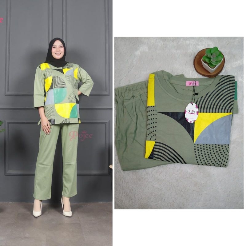 Pojee Setelan One Set Kaos Abstrak