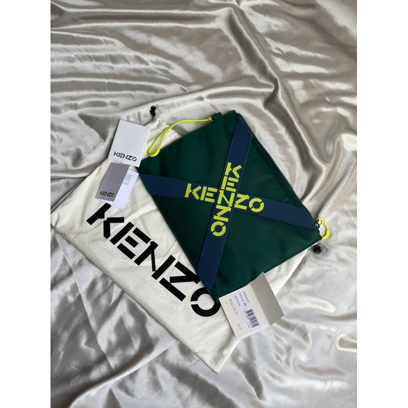 PRELOVED KENZO  MEN’S LOGO - PRINT STRAP CLUTCH BAG