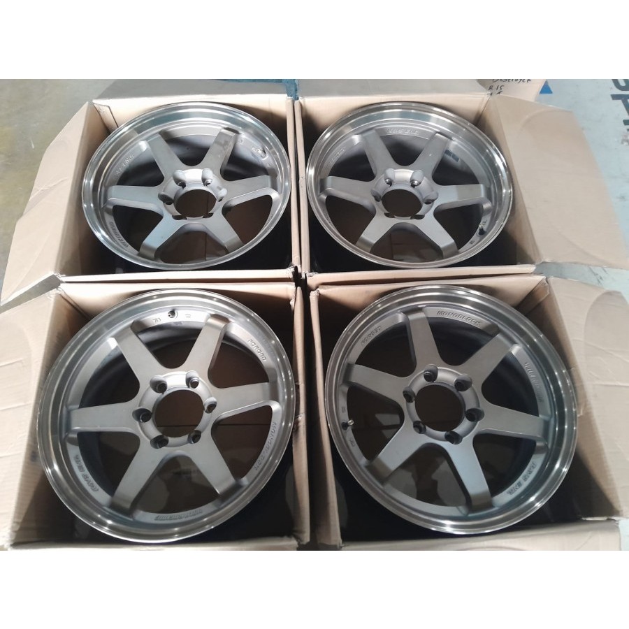 velg mobil murah HSR TOKYO ring 18 pcd 6x139 untuk pajero fortuner everes hilux