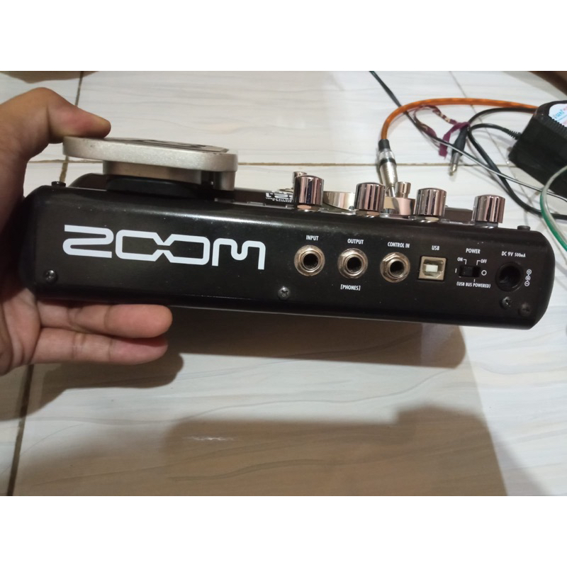 Efek gitar zoom G2. 1Nu