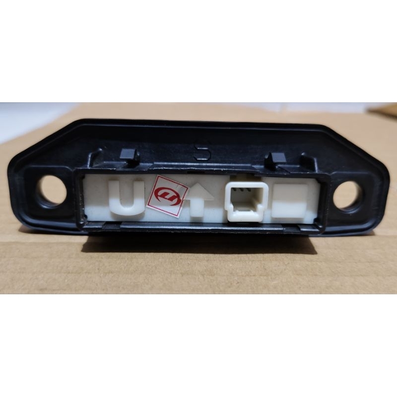 switch tombol pintu bagasi toyota yaris rush sienta