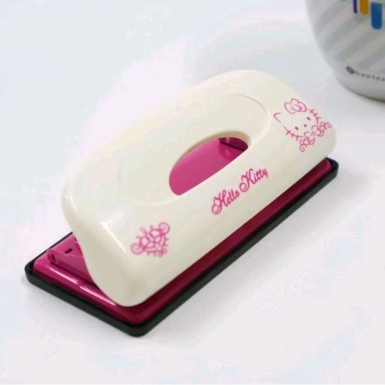 

Pembolong kertas mini merek Bantex Hellokitty versi