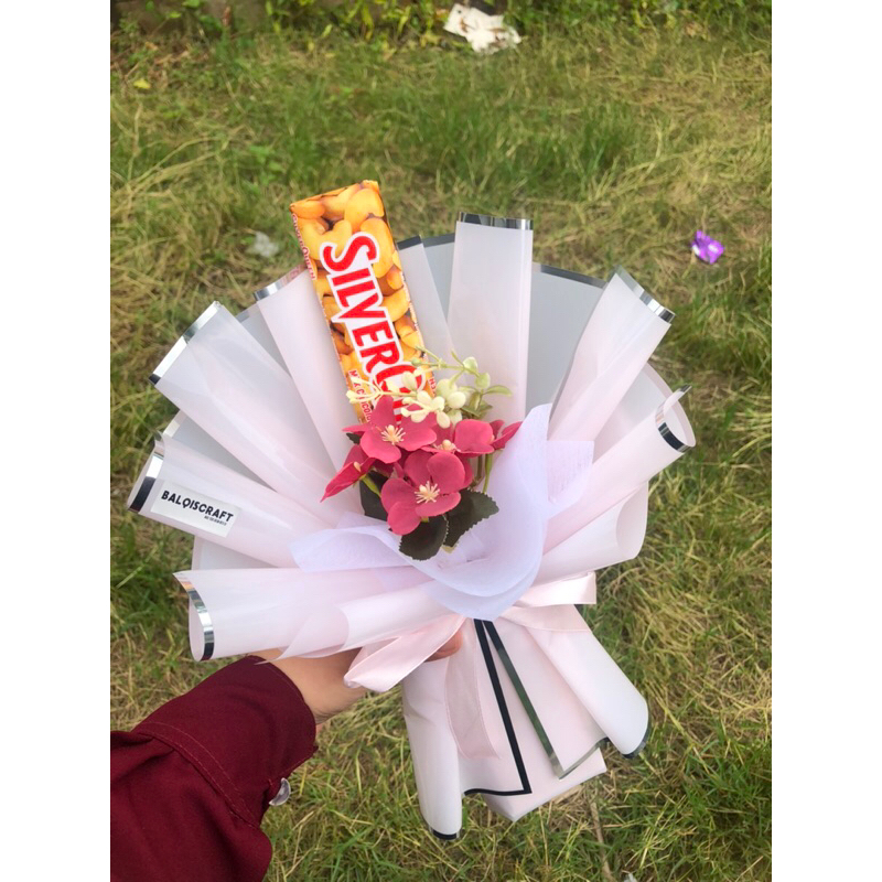 

Buket Coklat / Buket silverqueen / Kado bestie