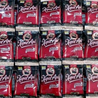 

KOPI KAPAL API MINI 1 RENTENG (10)PCS