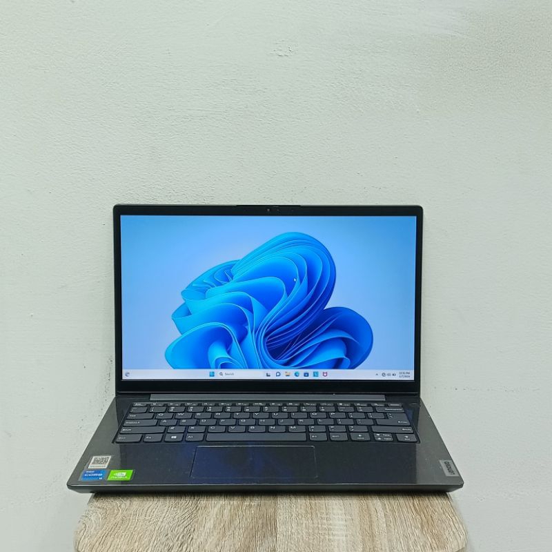 laptop Lenovo V14 Intel core i5 gen 11 Nvidia mx350 ram 8gb/SSD 512gb