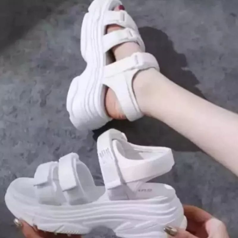 Sandal Gunung Wanita Korea Sandal Wanita Putih