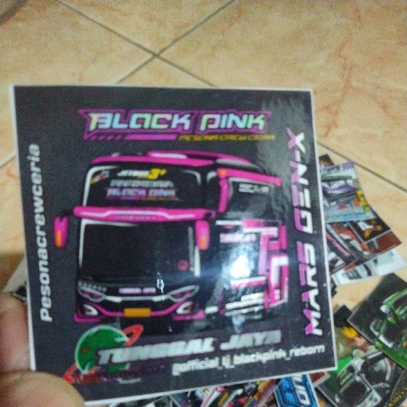 stiker bus mania black pink