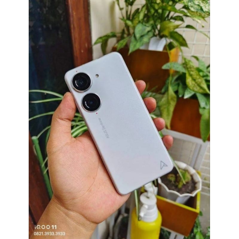 Asus Zenfone 10 second