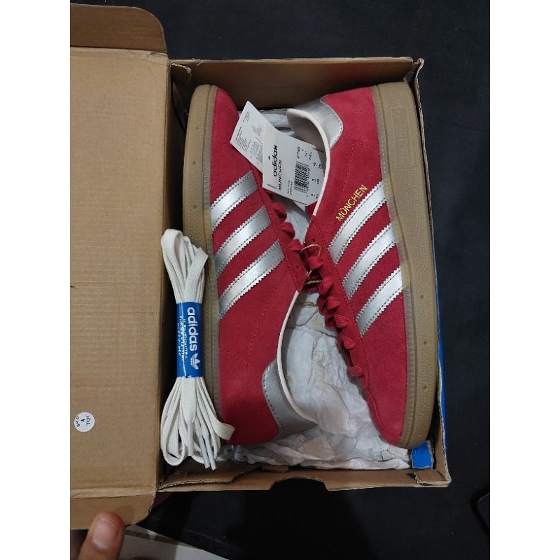 Adidas Munchen Red Scarlett Gum