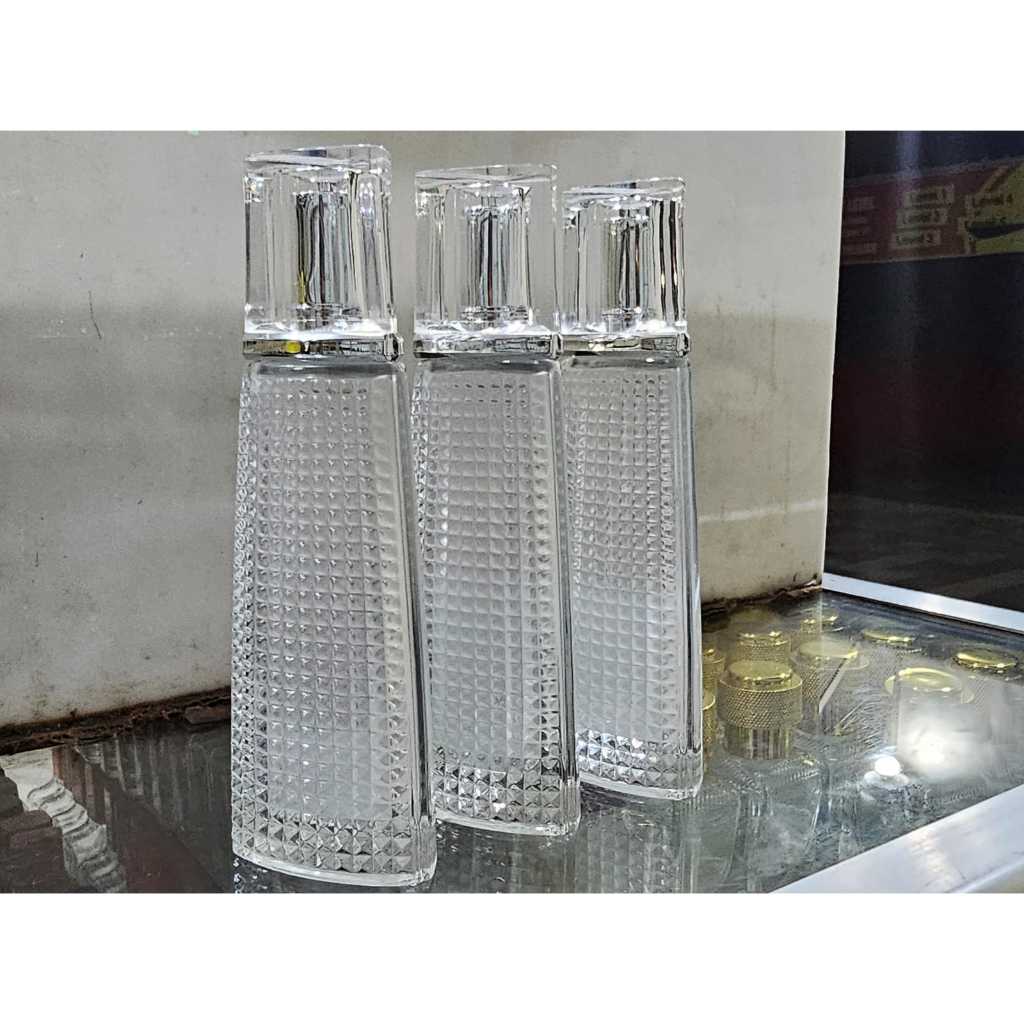 BOTOL PARFUM SPRAY 50ML SEGITIGA BINTIK CRISTAL Botol bintik segitiga 50ml - ulir drat 50 ml . BOTOL