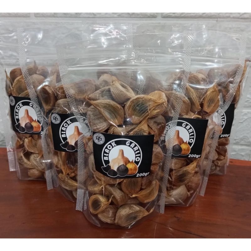 

Black Garlic/Bawang putih hitam