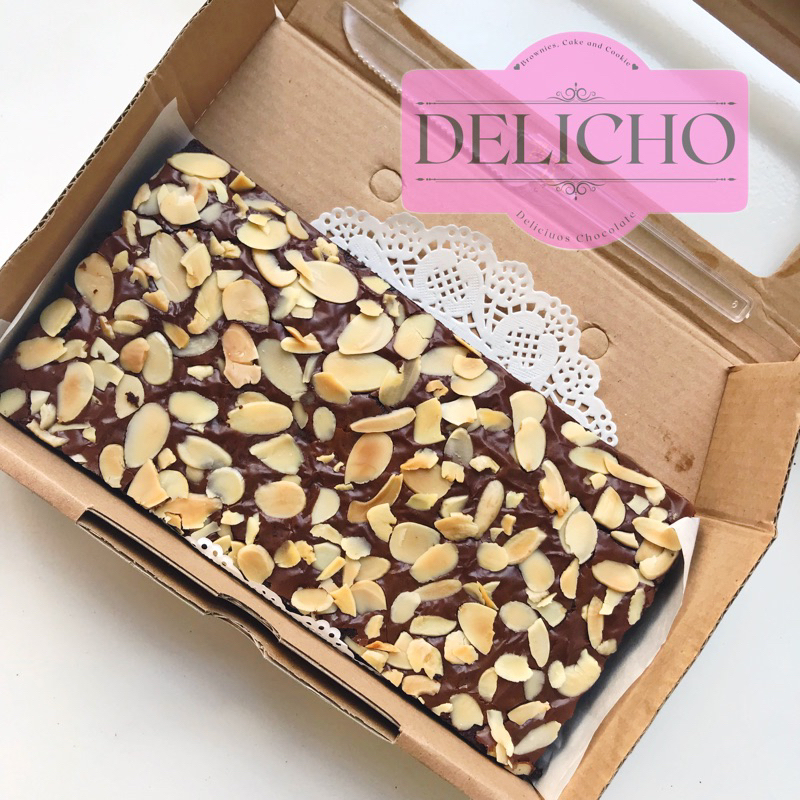 

Delicho Brownies Panggang Almond