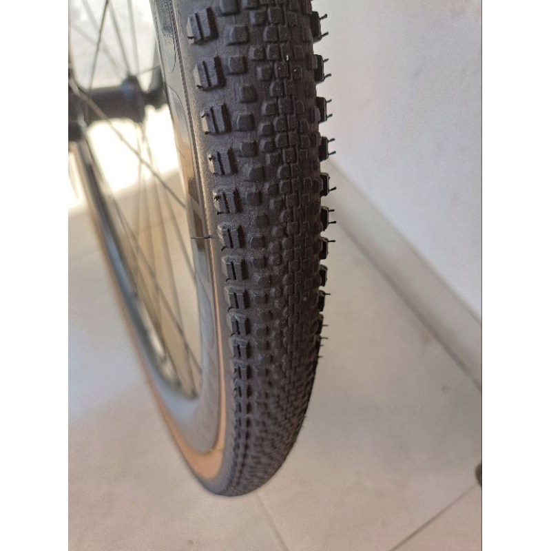 sepasang ban wtb riddler