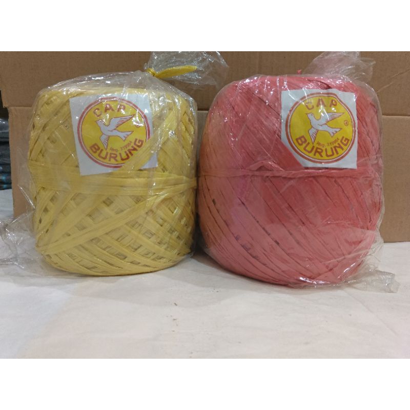 

tali rafia 1 kg cap burung.