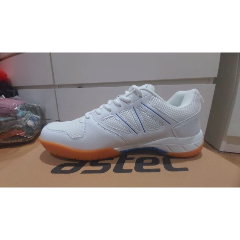 Astec sepatu Badminton