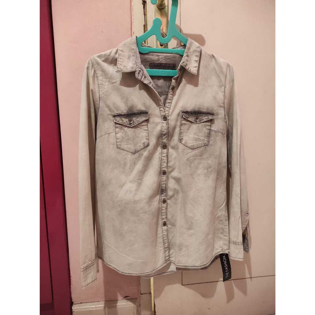 Kemeja Wanita Washed Soft Denim, GIORDANO