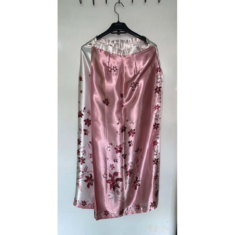 PRELOVED Rok instan kebaya satin wisuda nikahan