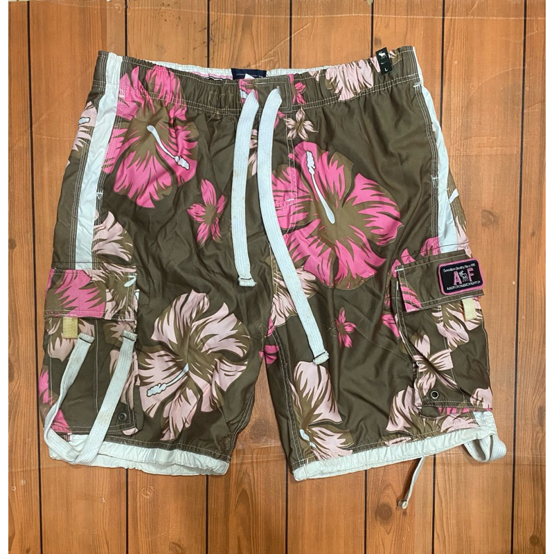 celana pendek abercrombie L