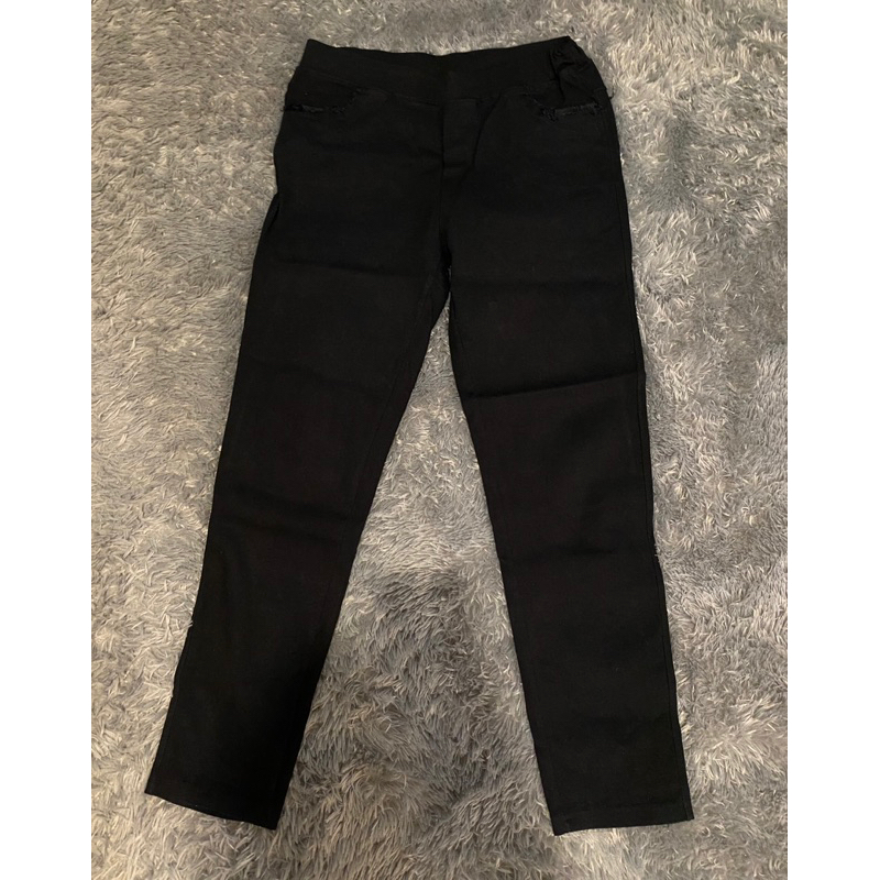 [PRELOVED] Celana Wanita Hellolilo Black Cassie