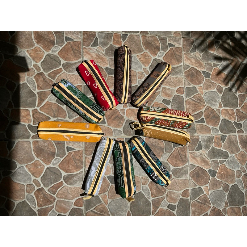 

Tempat pensil / Pouch Pensil