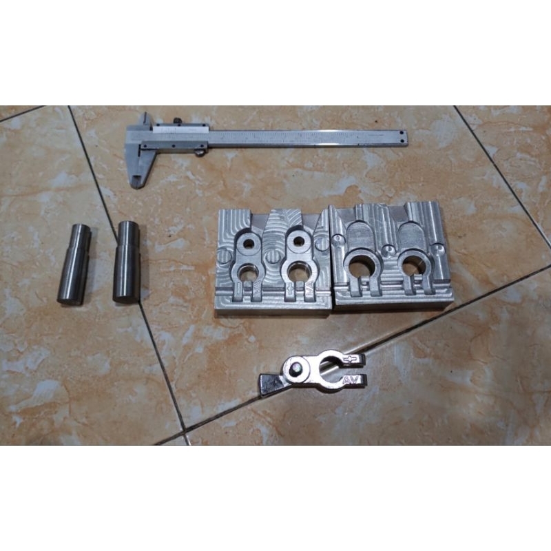 Cetakan Klem Aki CNC
