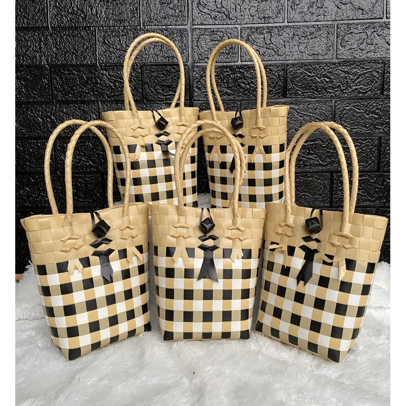 

Mini Livi 7,5-13,5 tinggi 19,5cm