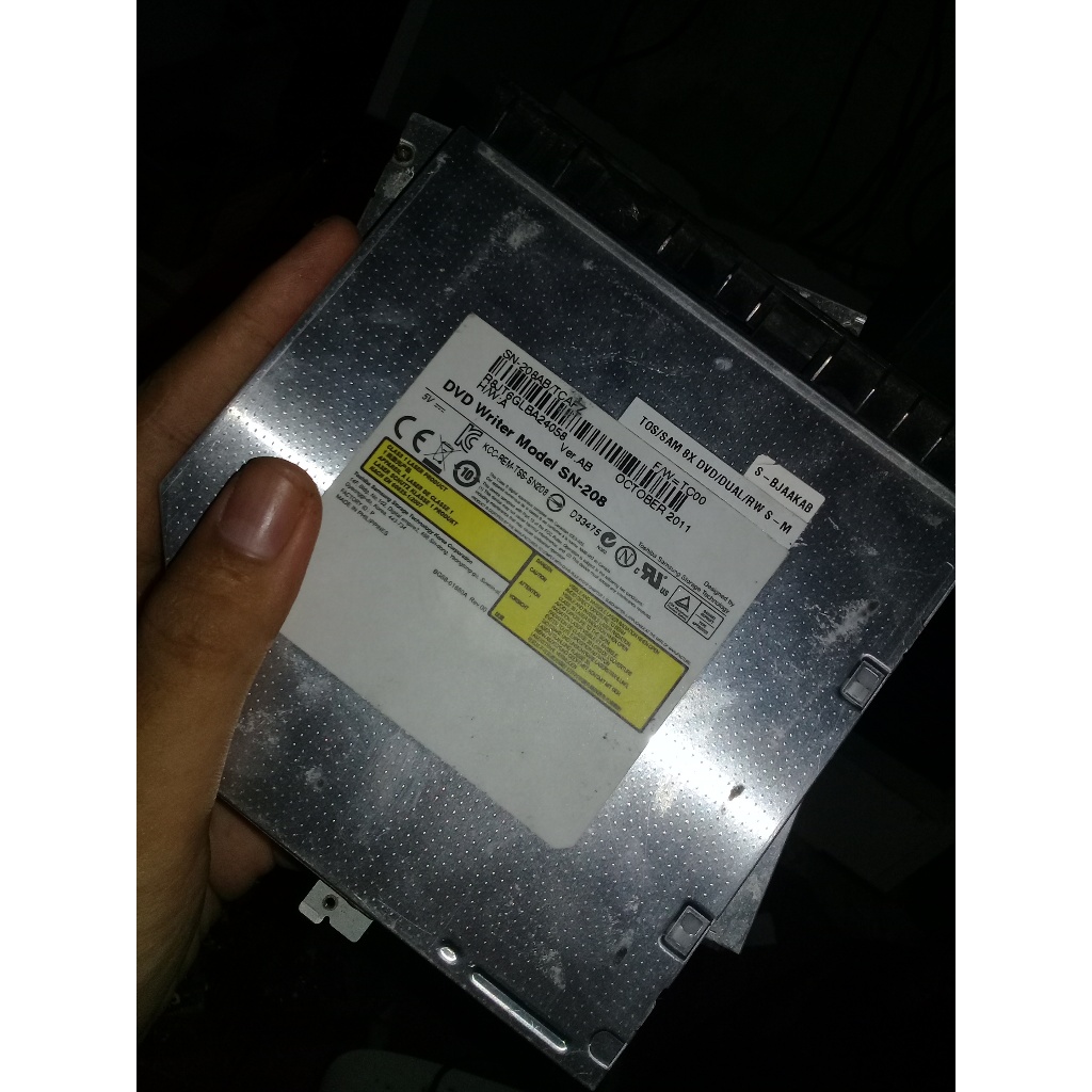 dvd rom laptop tebal
