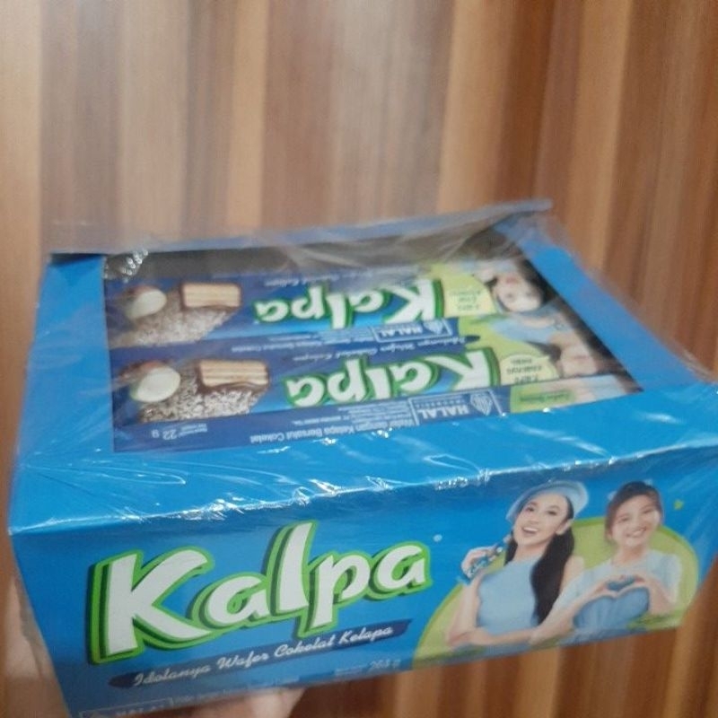 

Kalpa 1 Pack Isi 12 bungkus @22g Wafer Taburan Kelapa Renyah Bersalut Cokelat Cemilan Snack Makanan Jajanan Enak Halal Mayora