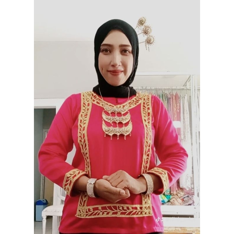 baju taqwo perempuan dewasa,   kalimantan timur