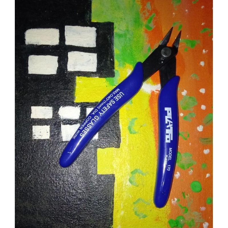 Tang potong kecil kawat wire