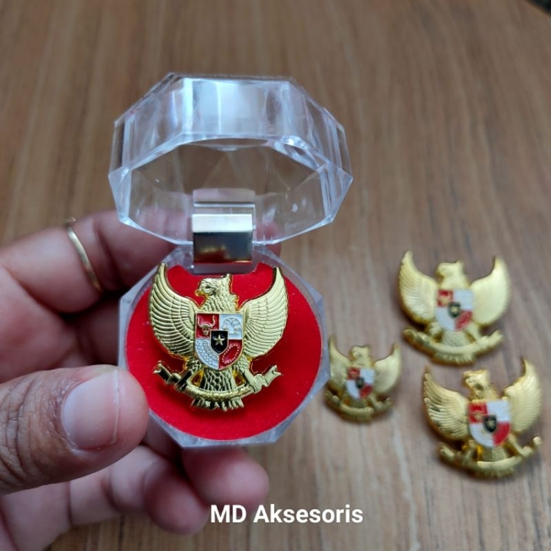 Pin Garuda Kuningan Cor 2.5cm Pin Garuda Kuningan Peniti