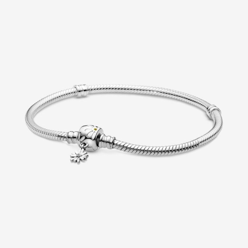 Pandora moments daisy flower clasp snake chain bracelet