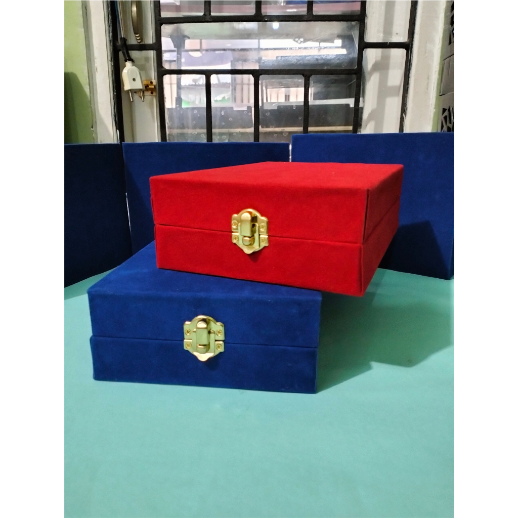 

Box plakat kotak plakat kotak beludru 14 X 21,5 X 5