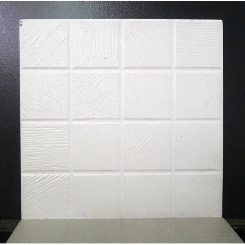 Keramik Lantai Kamar Mandi 25x25 Putih Polos Kotak