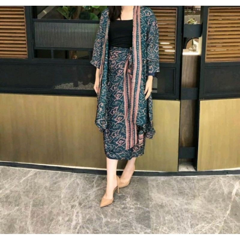 One set mega mendung ( outer dan rok lilit mega mendung)
