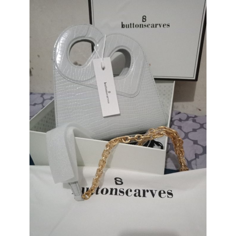 HOLD ME BAG Buttonscaves