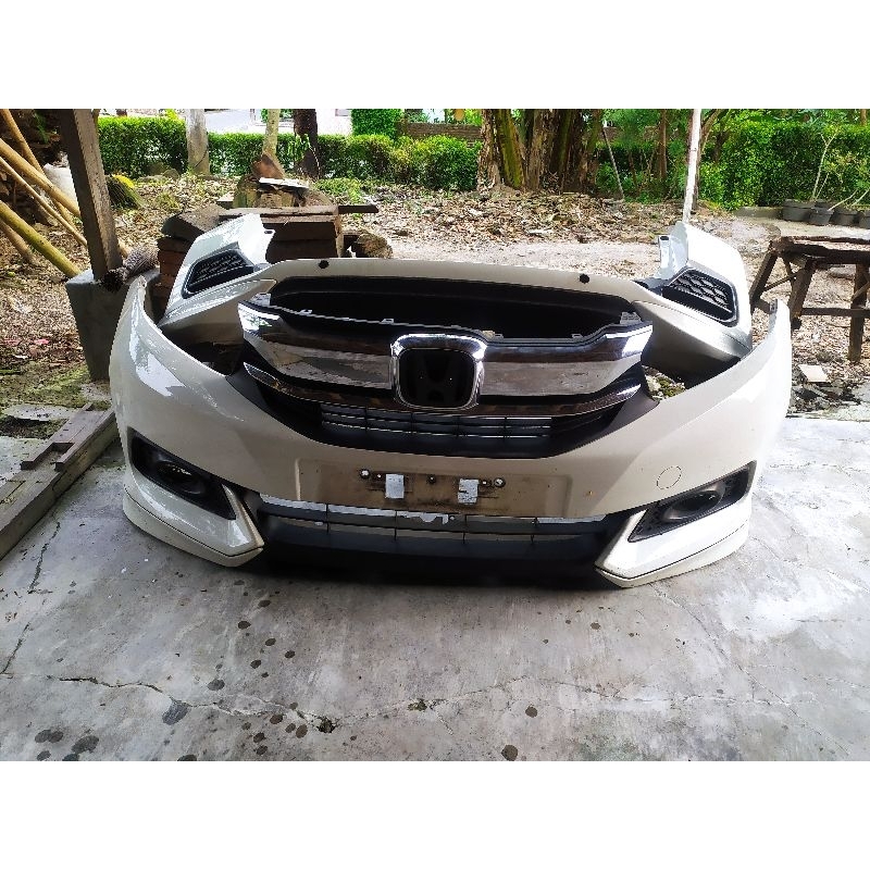 Bumper Mobilio E Facelift depan