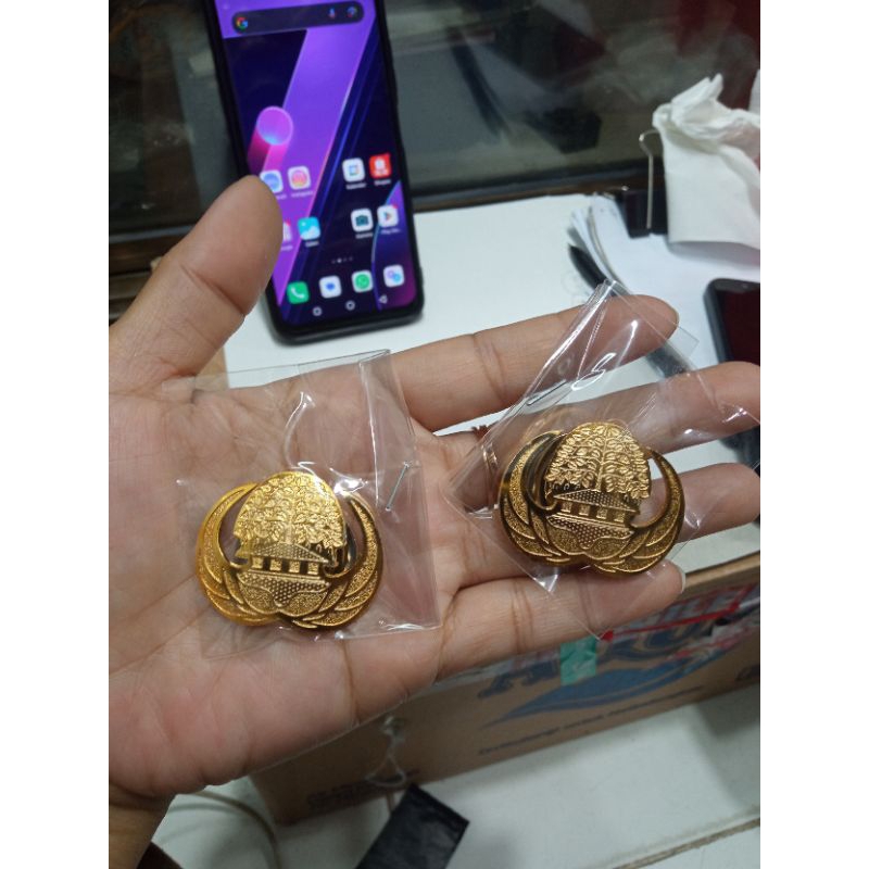 Pin Korpri Magnet Bahan Logam Sepuhan Kuningan