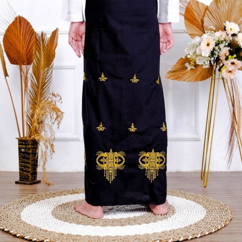 SARUNG BORDIR PINTU ACEH