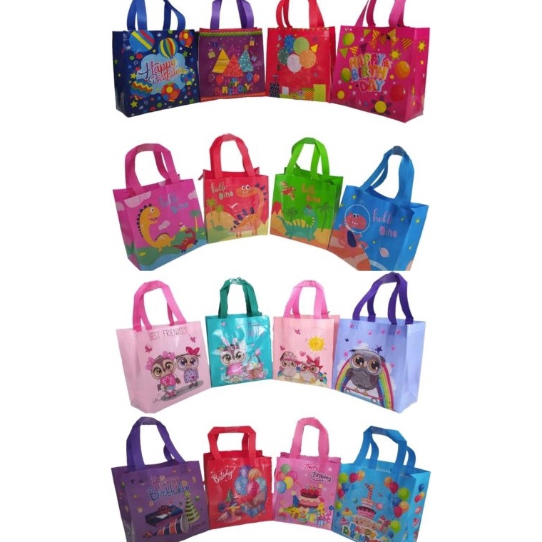 

Diskon Hebat Hanya Hari Ini Goodie bag karakter Anak Lusinan isi 12 22x23x11 Tas kado Tas promosi Tas hampers Tas ultah jerapa mix