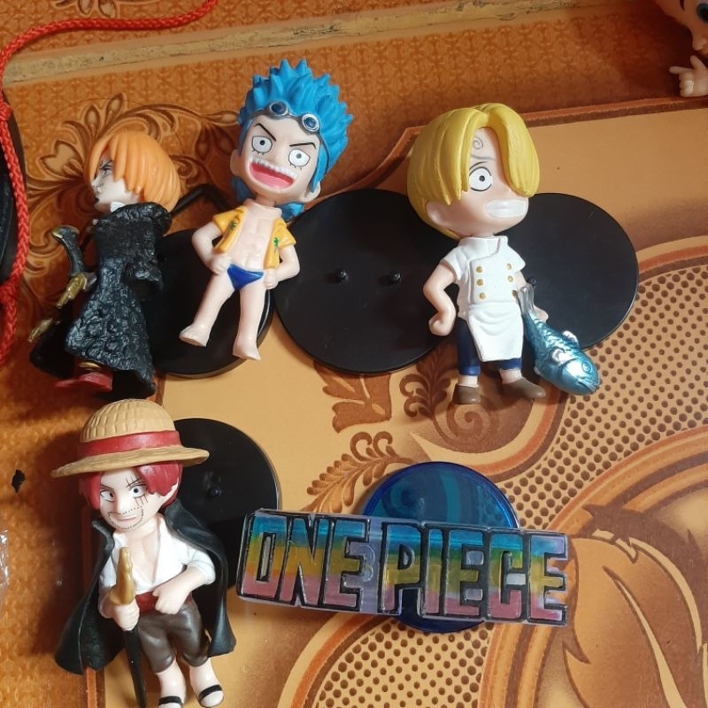 mainan / figure dikoleksi anime one piece