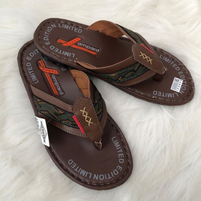 sandal cowo terbaru sandal kulit sintetis