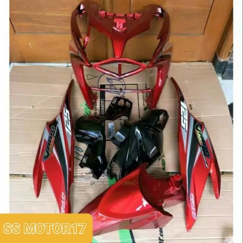 COVER BODO HALUS VARIO TECHNO 125 OLD+STRIPING MERAH