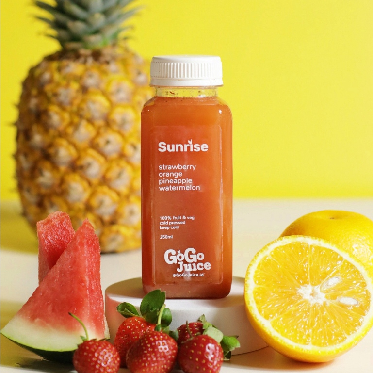 

Sunrise 250ML Cold Pressed Juice Jus Stroberi Jeruk Nanas Semangka Murni Sehat